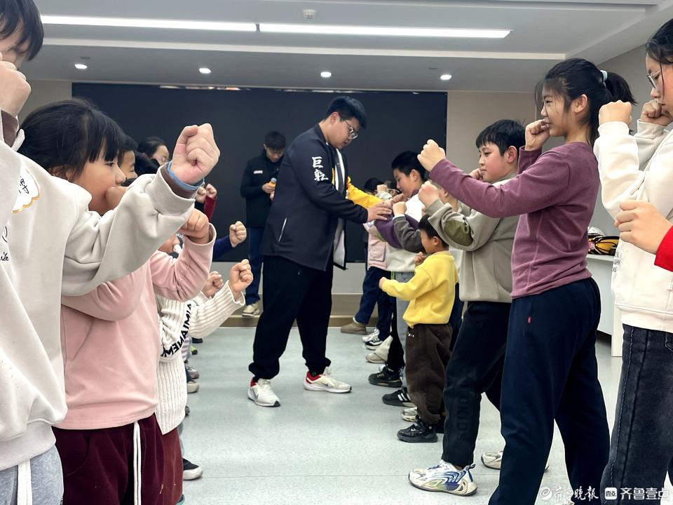 格斗健身课_健身格斗训练视频_健身格斗课叫什么名字