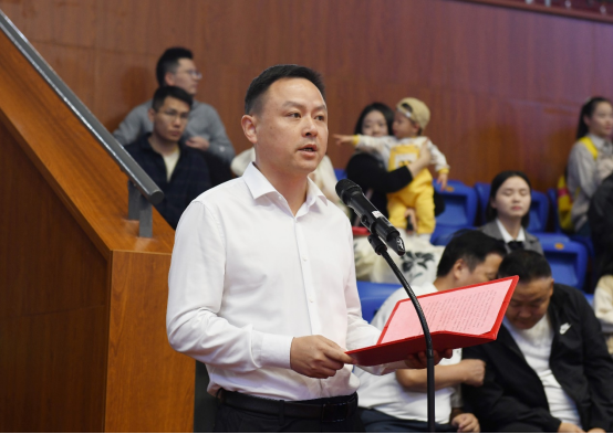 健身器材_一公里健身_徒手健身和器械健身